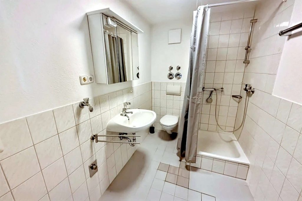 030-1 Badezimmer