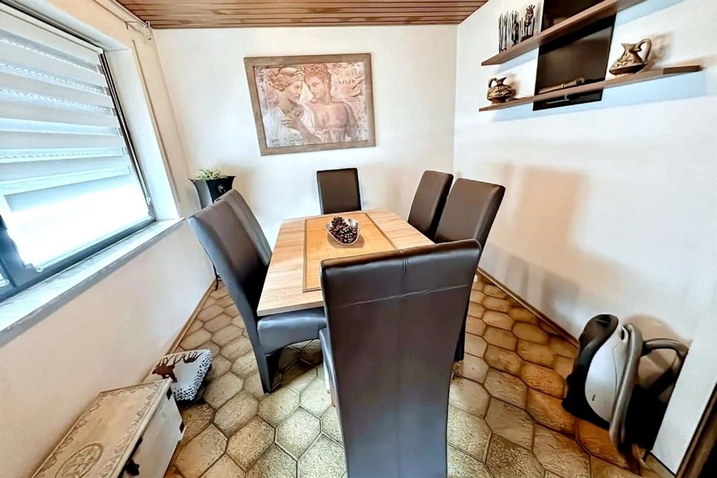 482 Esszimmer