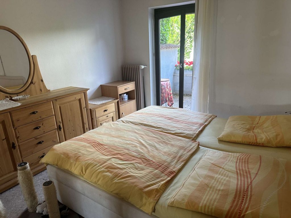 Schlafzimmer UG