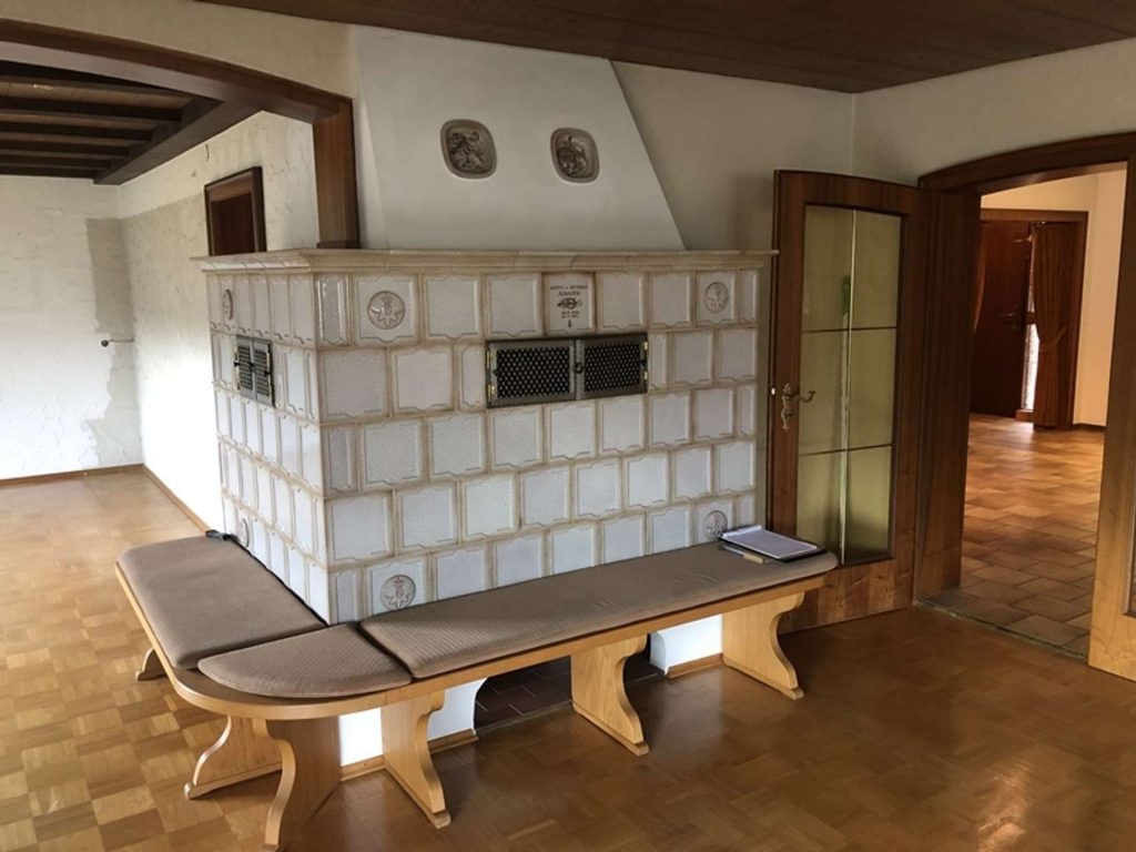 Kacheloffen Wohnzimmer