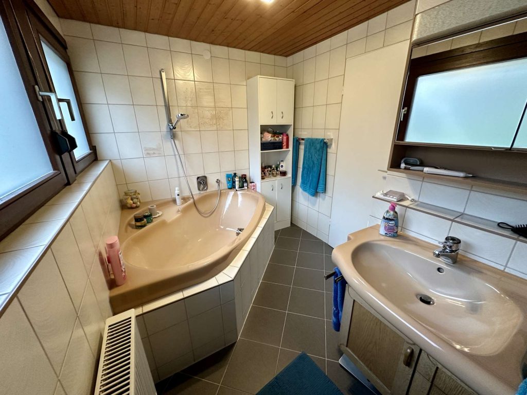 447 OG Badezimmer
