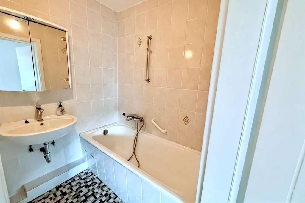 525 Badezimmer