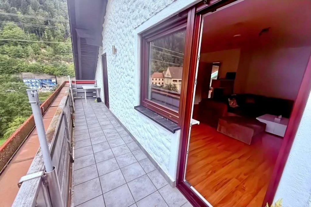 507 Balkon Wohnzimmer