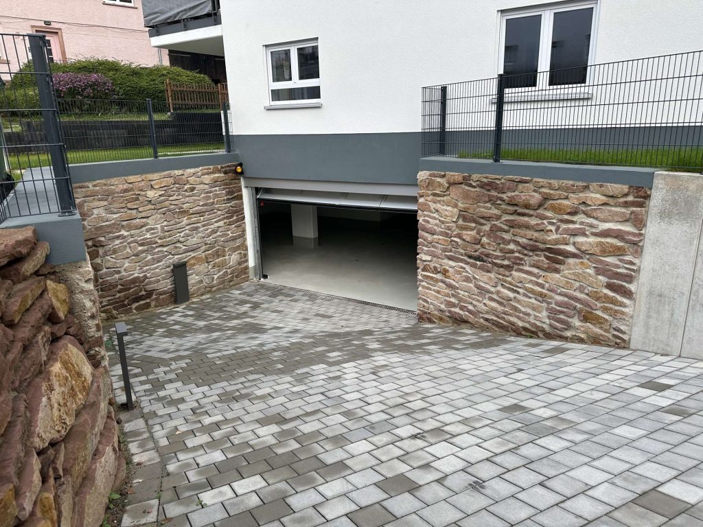 Tiefgarage Zufahrt