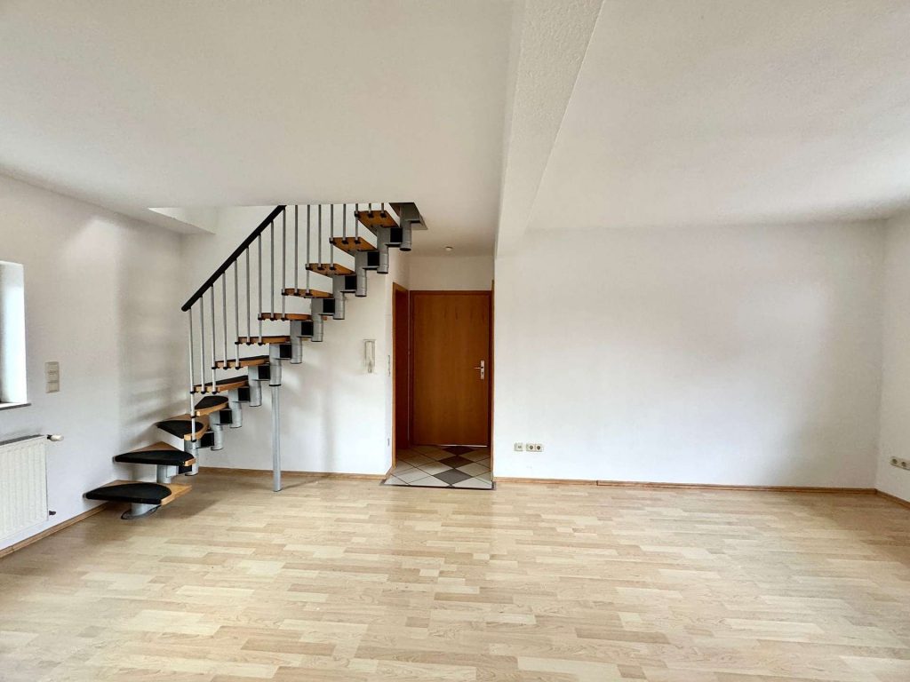 097-4 Treppenaufgang zum DG