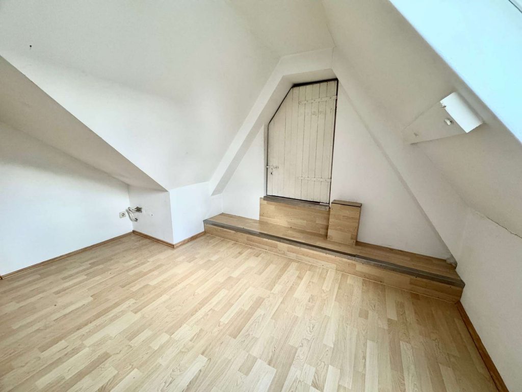 097-4 DG Mansardenzimmer