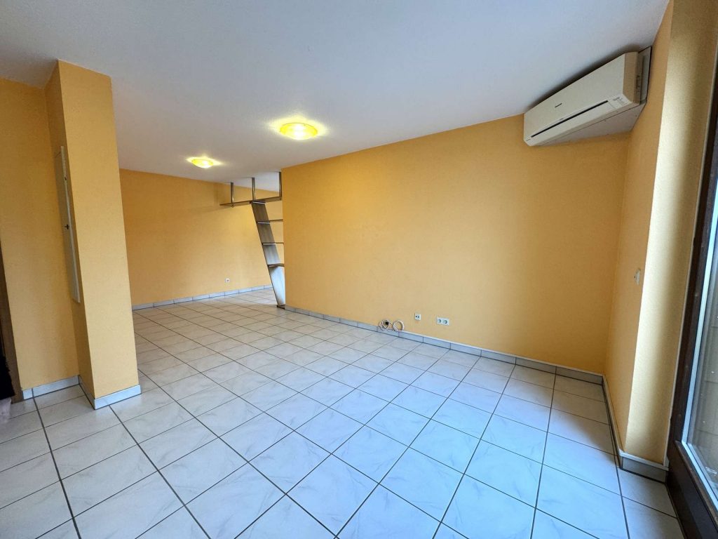 0553 Wohnbereich III