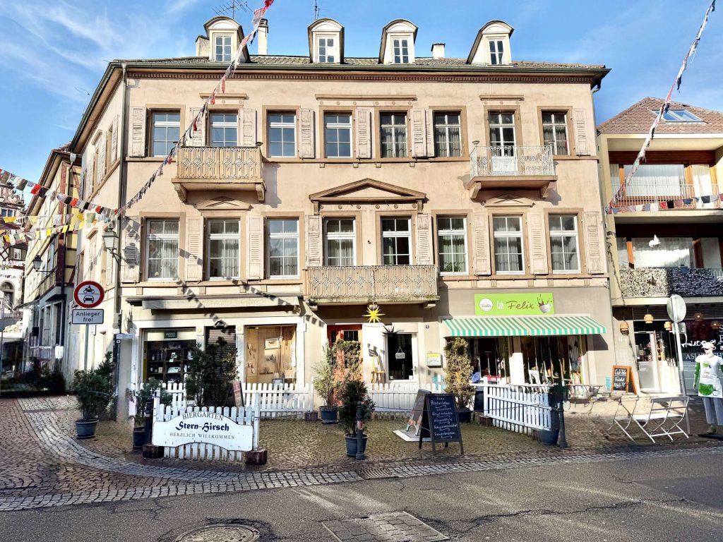 558 Aussenansicht vorne nah