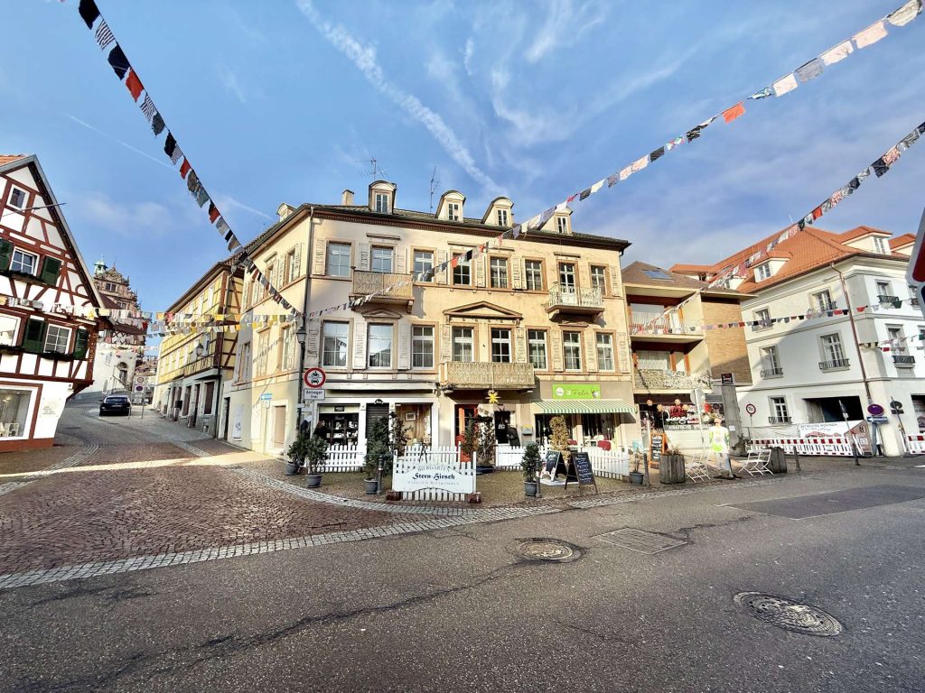 Historisches Wohn- und Geschäftshaus in zentraler Altstadtlage von Gernsbach