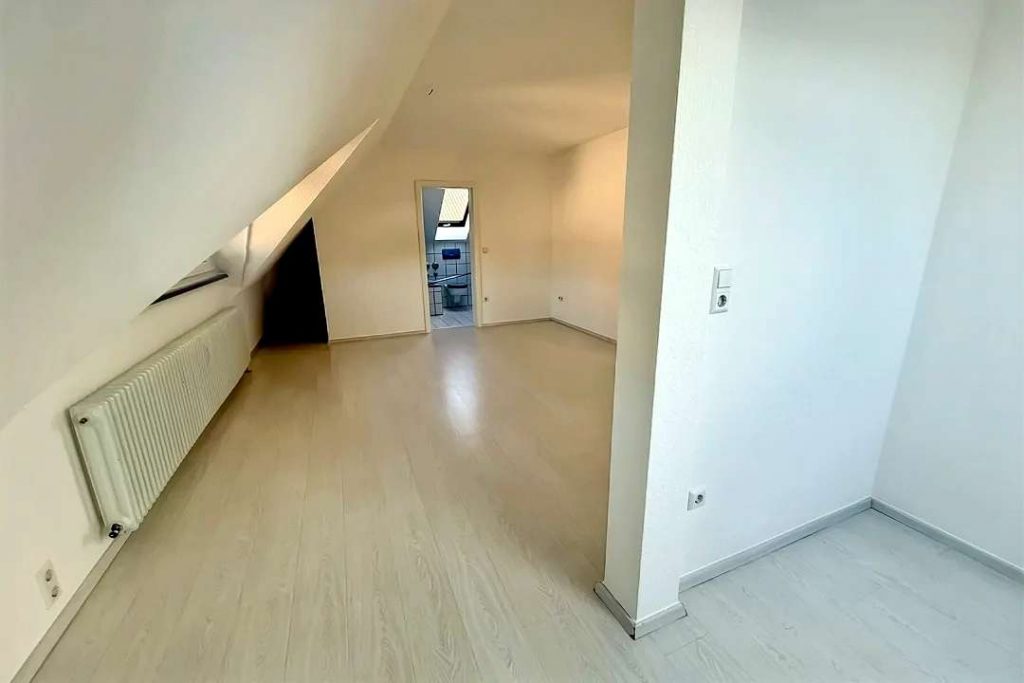 070-5 Blick von Küche