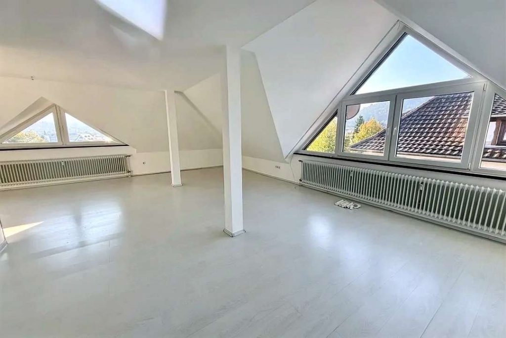 070-5 Wohnzimmer III