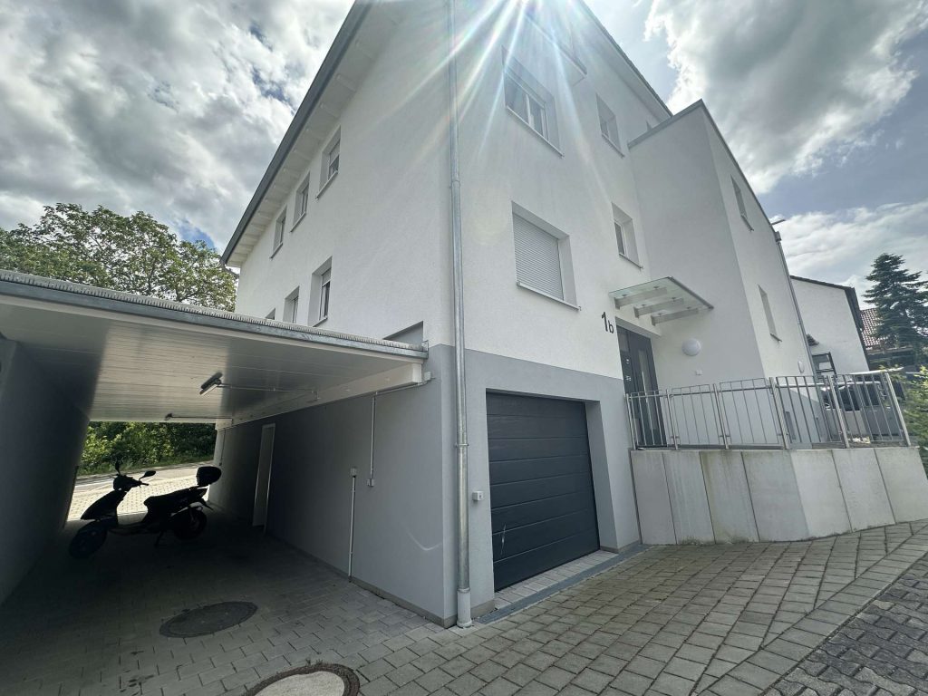 Aussenansicht Straßenseite vorne