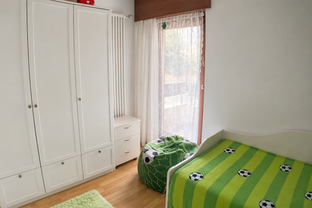 Schlafzimmer 2