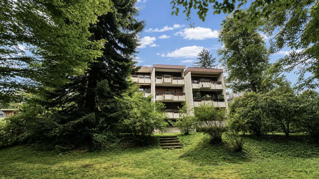 City-Wohnung mit Potenzial – 3-Zimmer, drei Balkone, Stellplatz & Innenstadt-Lage in Baden-Baden