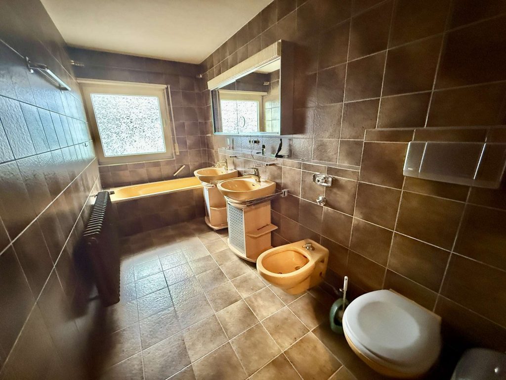 462 OG Badezimmer