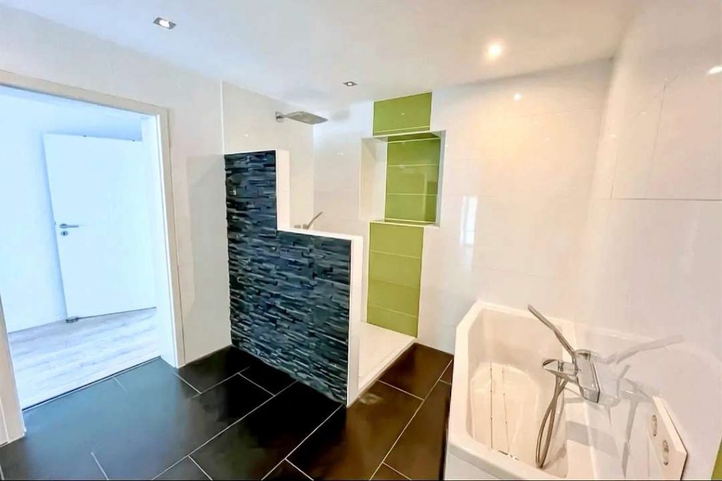 489 Badezimmer 1 I