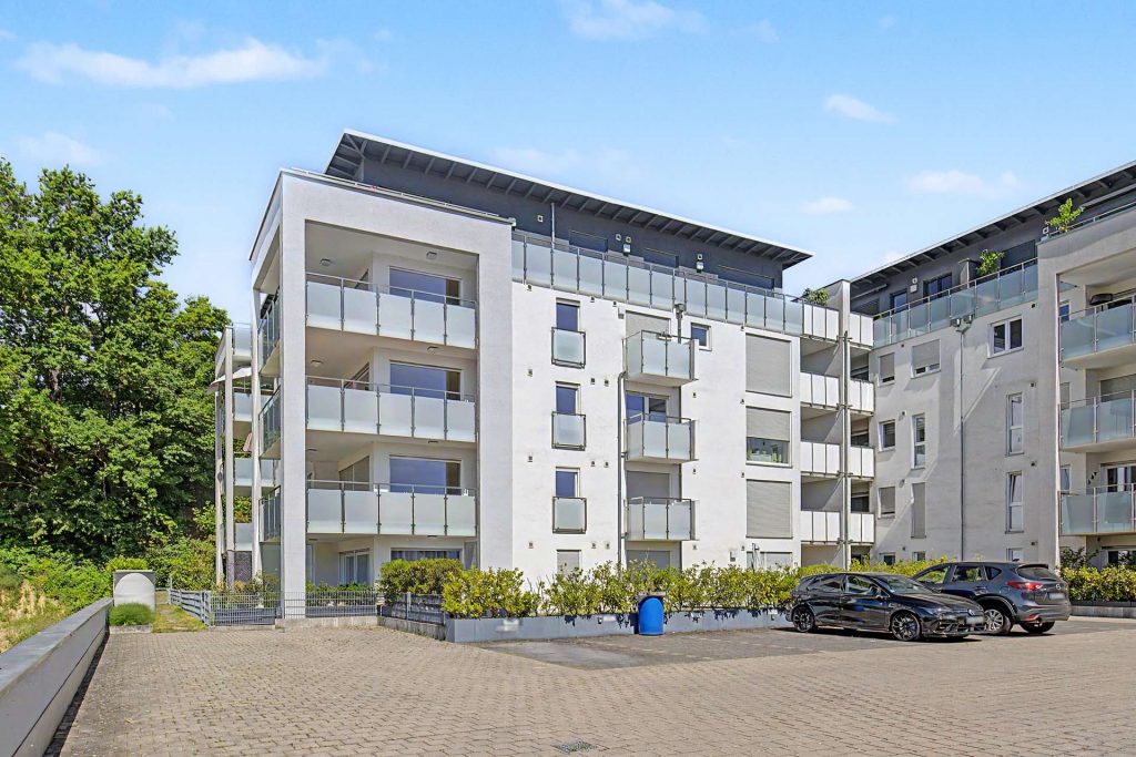 Stilvolle 3-Zimmer-Wohnung im Penthousestyle mit Aufzug und Tiefgarage in Baden-Baden