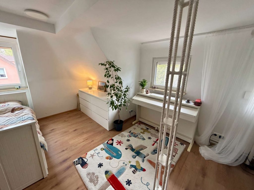 619 DG Zimmer 1+2 neu