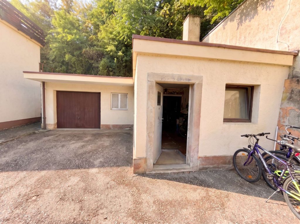 619 Nebengebäude mit Garage neu