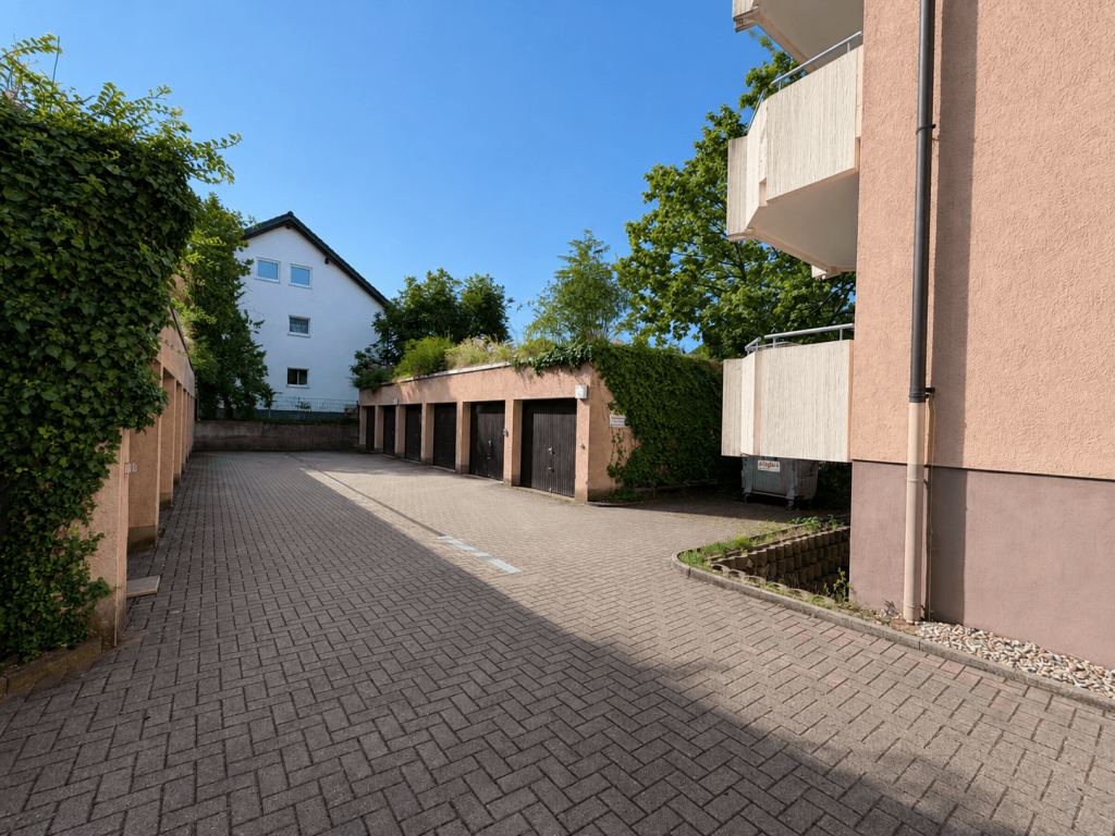 624 Ansicht hinten Garagen
