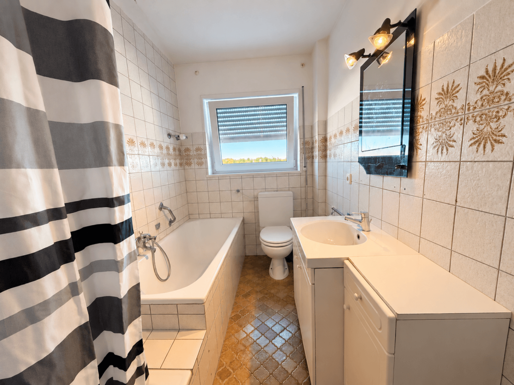 055-11 Badezimmer