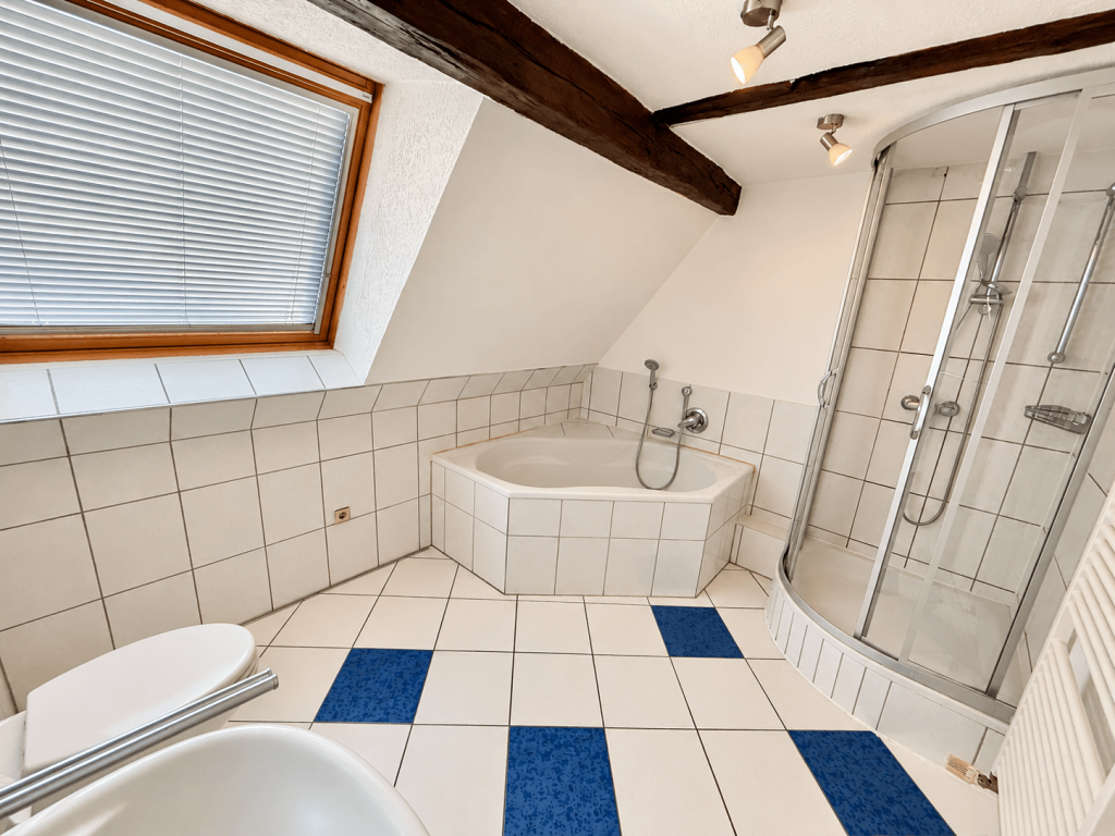 097-2-1 Badezimmer