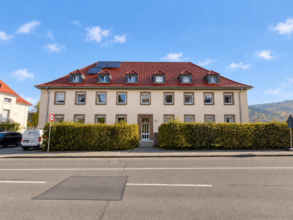 Seltener Juwel – Klassisch im Charakter, modern im Komfort – Altbaucharme in Gernsbach
