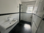 Großzügige und helle 4-Zimmer-Wohnung in ruhiger Toplage von Staufenberg - Badezimmer