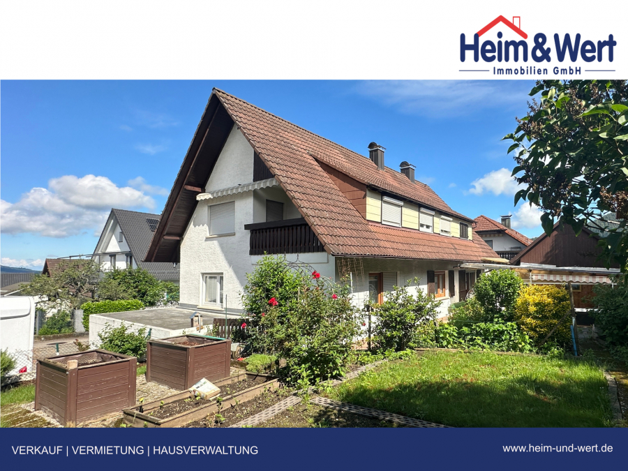Freistehendes 2-Familienhaus mit großem Grundstück in Loffenau und viel Potenzial, 76597 Loffenau, Zweifamilienhaus